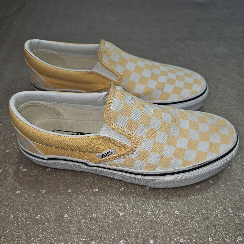Womens size 7.5 pastel yellow VANS slip on shoe
